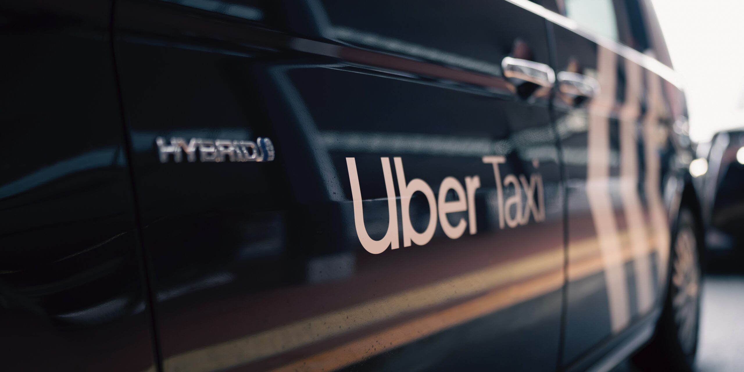 Uber Eats の配達用バッグにコンパクトサイズが登場 ウェスト
